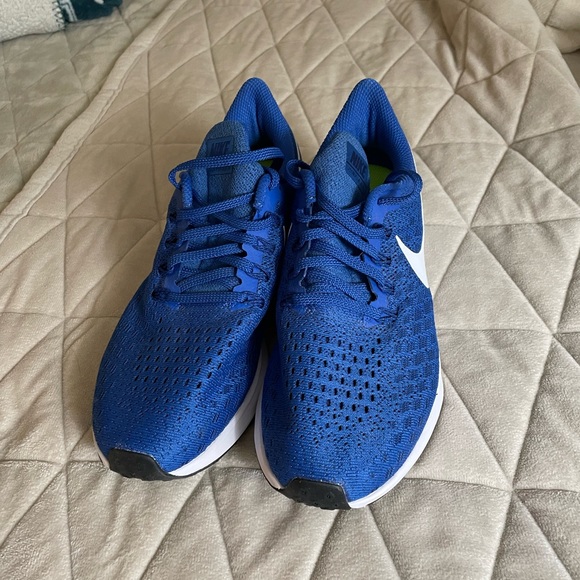 size 8 women's nike shox shoes